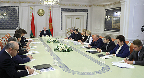 Lukashenko discusses amendments to public health laws