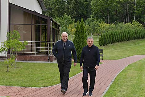 Presidents of Belarus, Uzbekistan hold informal talks at state residence Zaslavl