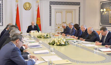 Lukashenko: Favorable trends in foreign markets offer the prospect of additional budget revenues