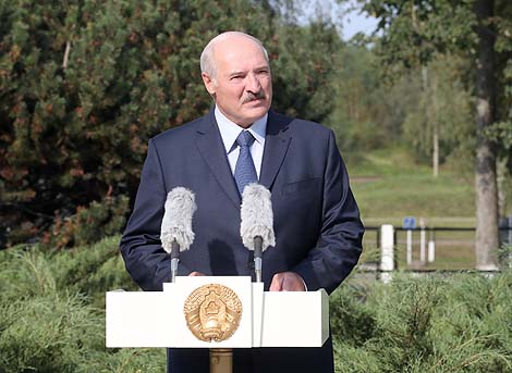 Lukashenko attends back-to-school ceremony in Alexandria