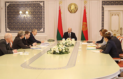Lukashenko holds meeting to discuss epidemiological situation in Belarus