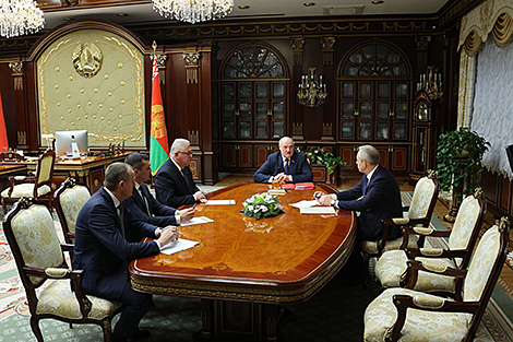 Lukashenko appoints new governors