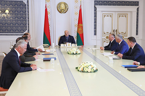 Lukashenko wants decisions on future development of missile production in Belarus