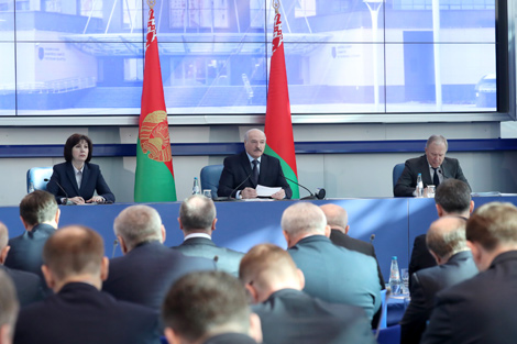 Belarus president highlights problems in winter sports