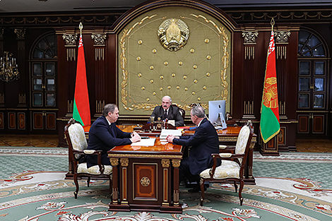 Lukashenko, Karanik, Kosinets discuss licensing in healthcare