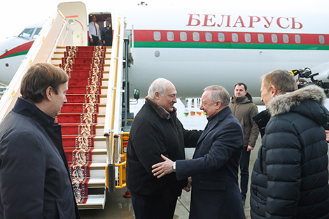 Lukashenko arrives in St. Petersburg to attend CIS and EAEU summits