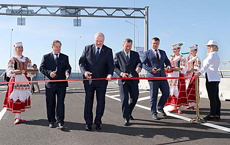 Lukashenko inaugurates Western Bypass Road in Brest