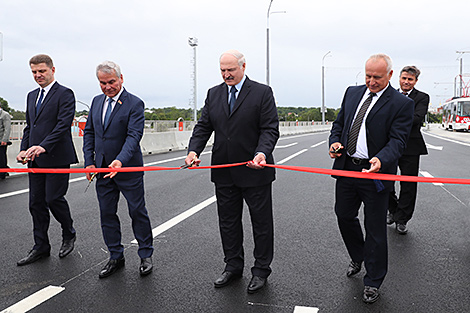 Lukashenko inaugurates renovated overpass in Vitebsk