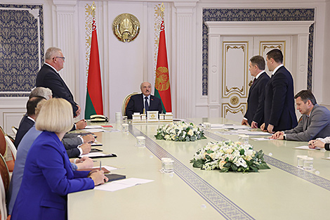 Lukashenko discusses changes to Belarusian education system