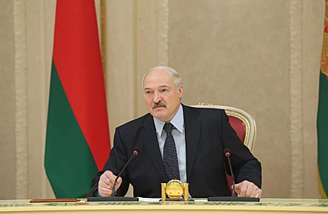 Lukashenko meets with U.S. analysts to discuss geopolitics, security, cooperation