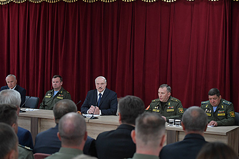 Lukashenko: We should keep our powder dry