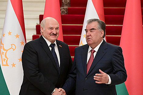Lukashenko meets with Rahmon in Dushanbe