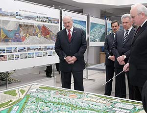 Lukashenko: Only pinpoint housing construction in Minsk