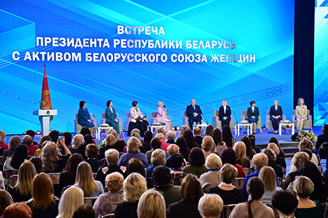 Ambitious plans with Kazakhstan, Belarusian superwomen, staff modernization in President’s Week