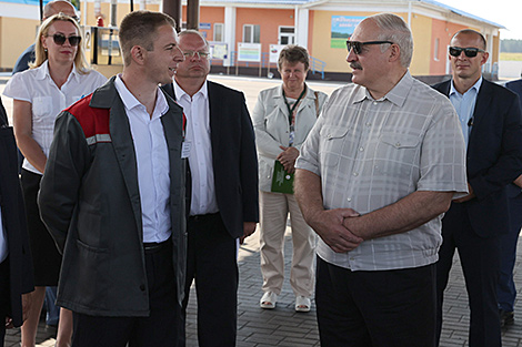 Harvest, support for rural communities, import replacement in focus of Lukashenko’s trip to Pruzhany