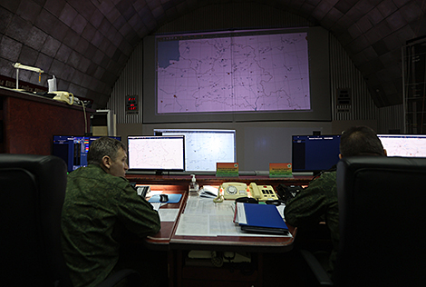 Lukashenko to hear out report on air defense organization