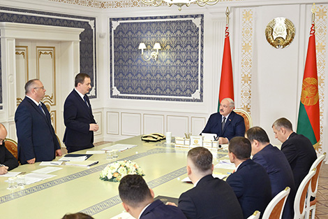 Lukashenko holds meeting on cryptocurrency
