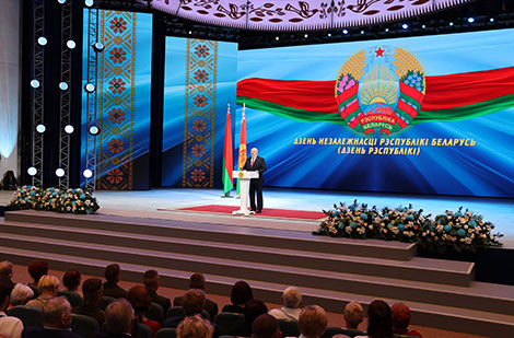 Lukashenko: Belarusians are united in the desire to protect right to choose historical way