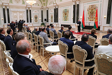 Lukashenko awards distinguished Belarusians