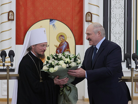 Lukashenko visits new church in Minsk District