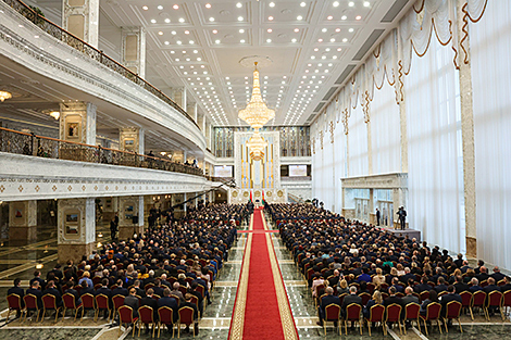 Lukashenko sworn in as Belarus' president