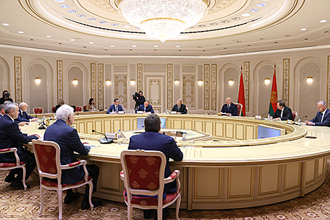 Lukashenko: Economy should be at the heart of Belarus-Russia unity