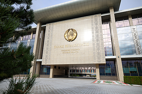 Lukashenko hears reports from heads of border committee, MIA, MFA on border situation