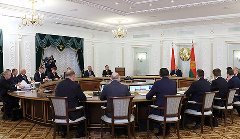 Lukashenko: Coronavirus remains a real threat to all countries