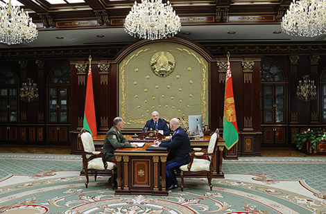 Lukashenko meets with chairman of Belarus’ Investigative Committee