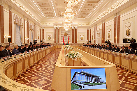 Lukashenko appoints new government, Roman Golovchenko as PM