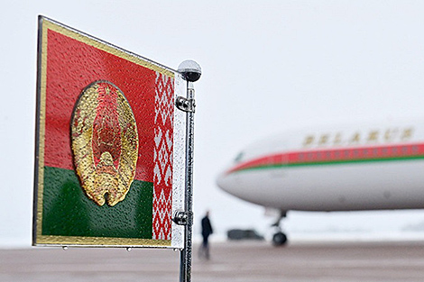 Lukashenko lands in Moscow to meet with Putin, participate in Supreme State Council session