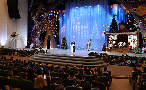 Lukashenko: People who help those in need are Belarus' role models
