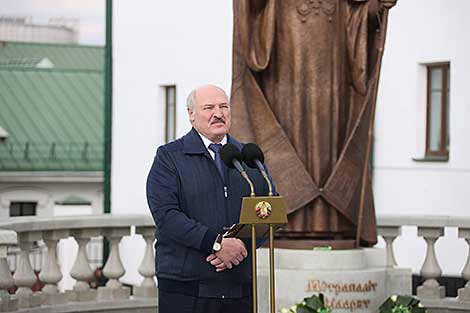 Lukashenko unveils monument to Metropolitan Filaret