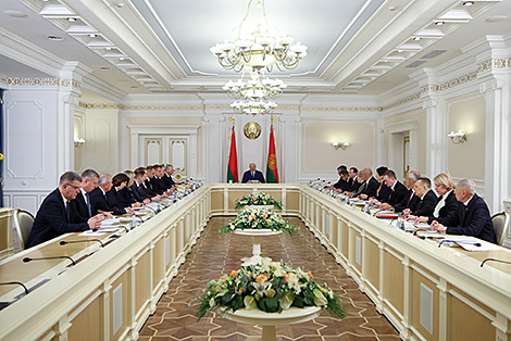 Lukashenko announces agenda of upcoming session of Belarusian People’s Congress