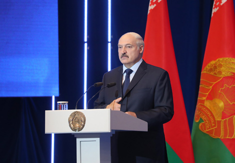 Belarus president urges to keep peace