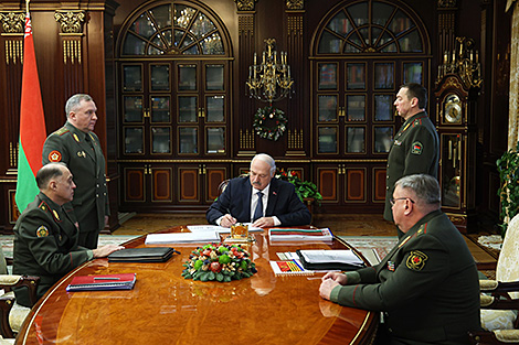 Lukashenko approves decisions on border security in 2026