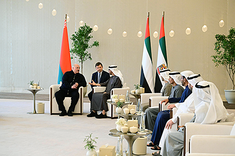 Lukashenko meets with UAE president