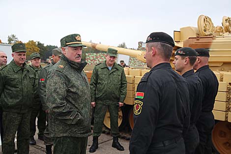 Lukashenko explains why Belarus needs up-to-date weapons of its own