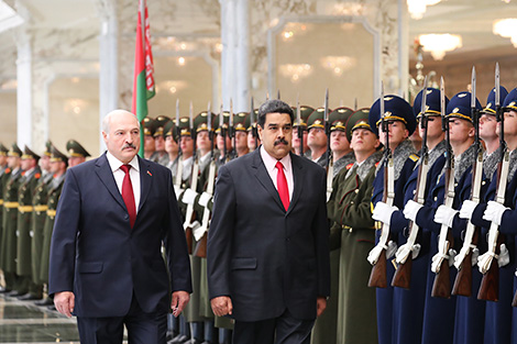 Official welcome ceremony for Venezuela president takes place at Palace of Independence