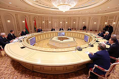 Lukashenko: Industrial cooperation should become basis for interaction with Russian regions