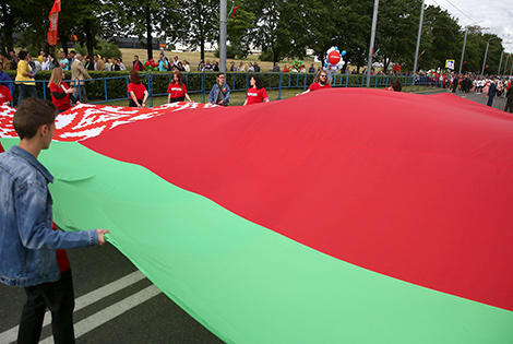 Lukashenko extends National Flag and Emblem Day greetings