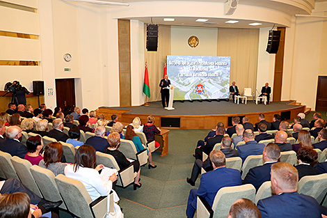 Lukashenko: We will not give our country away to anyone, will defend it
