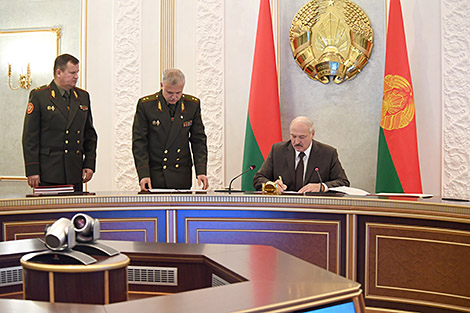New plans to defend Belarus, develop army authorized