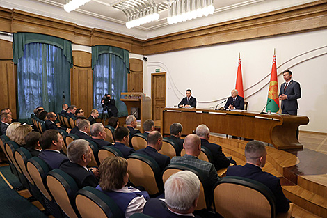 Lukashenko calls to fine-tune Belarus’ education system