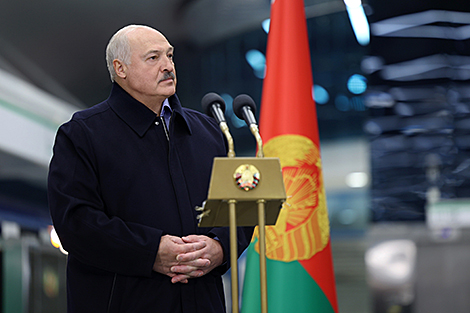 Lukashenko compares metro construction to space exploration
