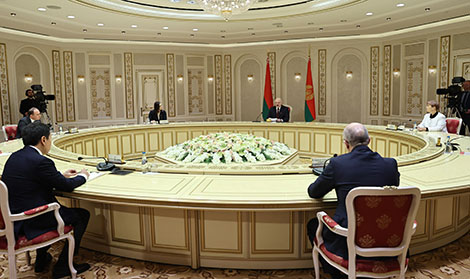 Lukashenko says ready for dialogue with opposition, but not with traitors and terrorists