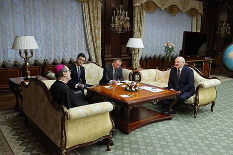 Lukashenko meets with special envoy from Pope Francis