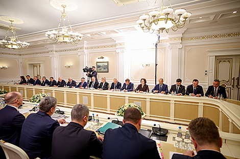 Lukashenko unsatisfied with Belarus’ economic performance in 2025