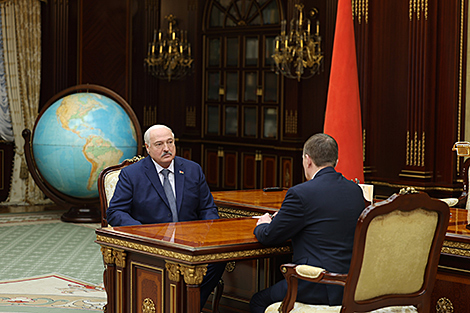 Lukashenko meets with PM, discusses upcoming government visit to Russia