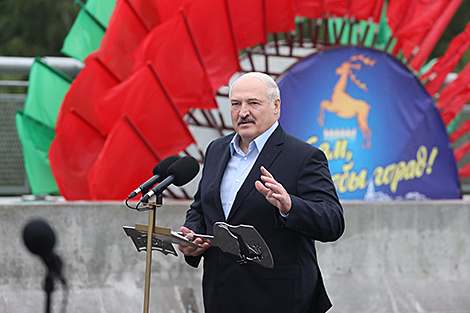 Lukashenko inaugurates new bridge across Neman River in Grodno